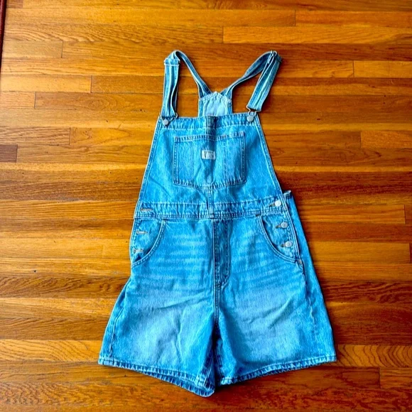 Levis Demin Overalls size medium - Picture 1 of 4